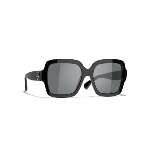 Chanel 5479 501/S4 Sunglasses Polished Black/Gray Lens w/ Gold Heart CC Logo - Picture 2 of 15